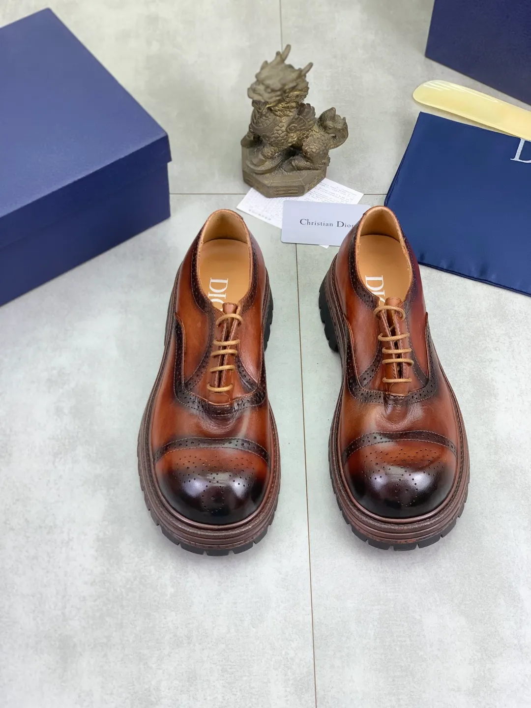 Men's shoes P520 💰【New style】Water-dyed cow lining Original order quality Dior —🆘.Dior Original order purchase, high-end leather shoes, fabric: Made of Italian imported color rubbed wrinkled cowhide➕Water-dyed cow lining/cowhide lining➕Specially available original combination outsole, fine workmanship, real shot🎬Size: 38-45 (with full set of packaging) Color: 3️⃣ colors available
